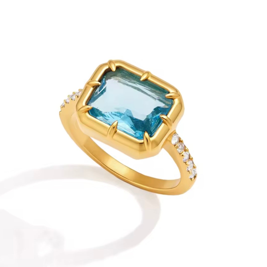 Amora Zircon Ring