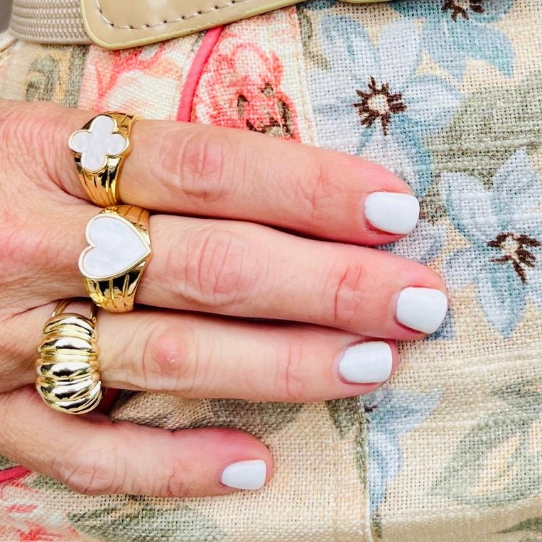 Lucky mother pearl ring