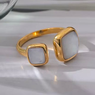 Boxy Pearl Ring