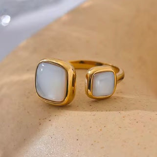 Boxy Pearl Ring