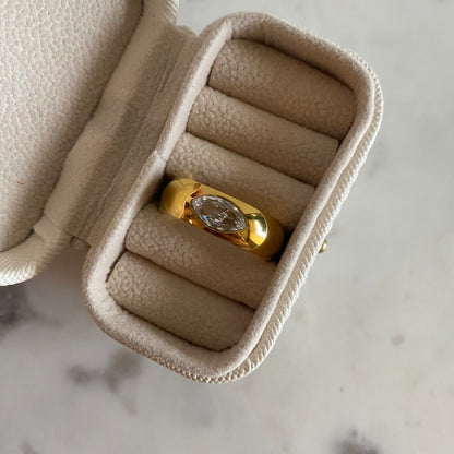 Eye Zircon Ring