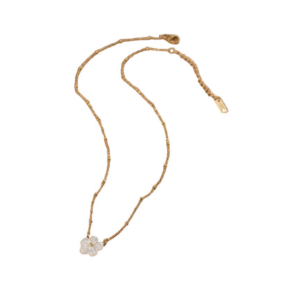 White shell flower necklace