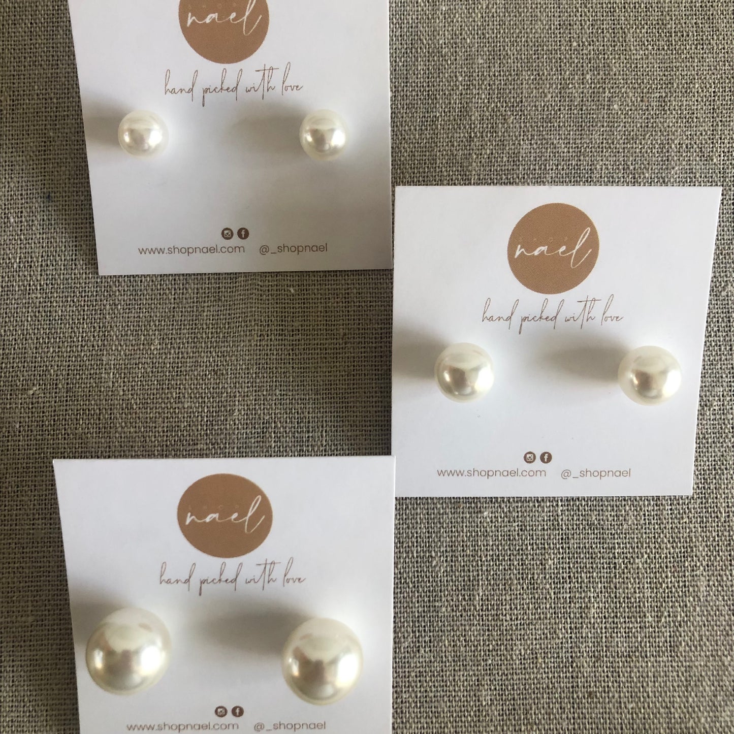 Pearl studs