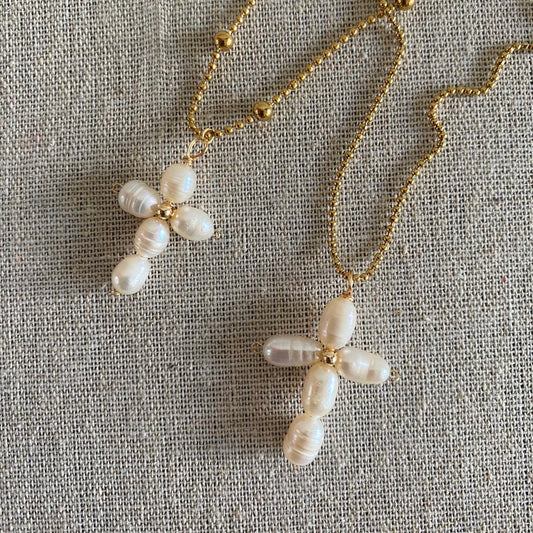 Freshwater pearl cross