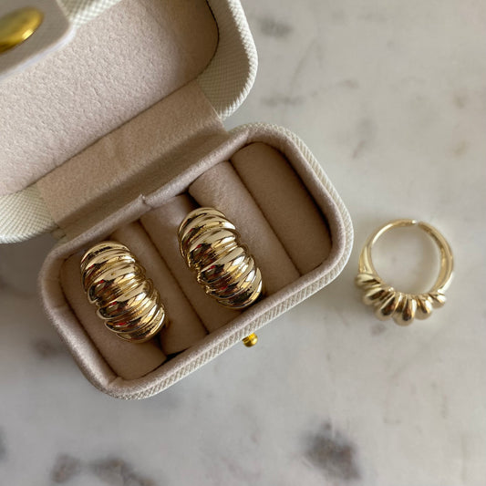 Jumbo Croissant ring