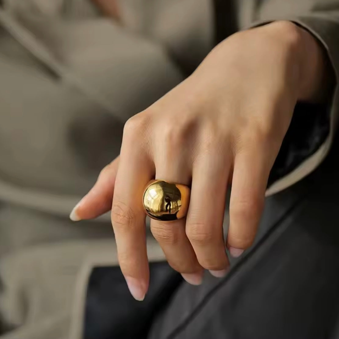 Solenne Ring
