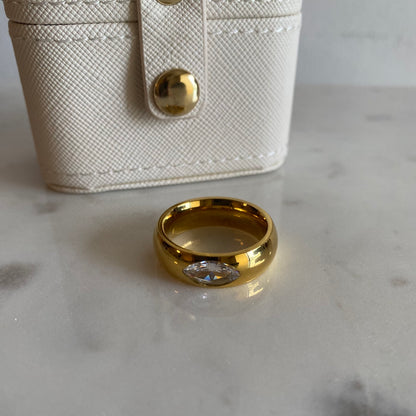 Eye Zircon Ring