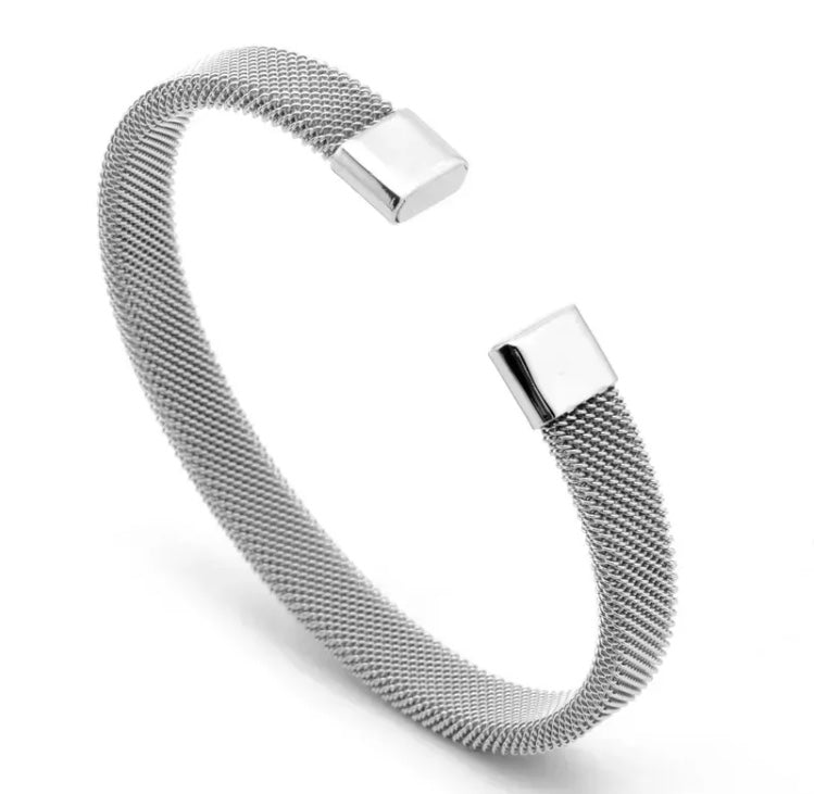 Mesh bangle bracelet