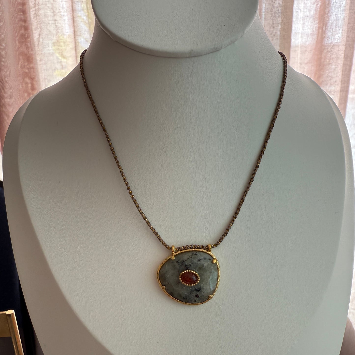 SpectraGlow Oval Pendant