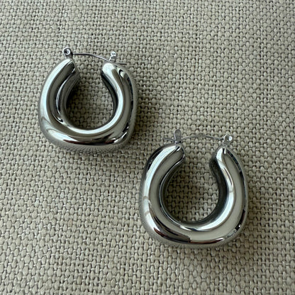 Stela Hoops