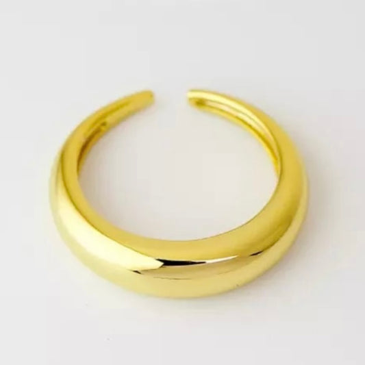 Glossy wide and slim rings